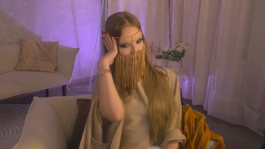 Mavli_Haririi Queen of the Desert Pic 2
