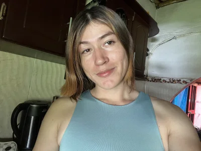 Koral_10 Hi my love, how's my new hair? I had it straightened for extra beauty, for you. Foto 6