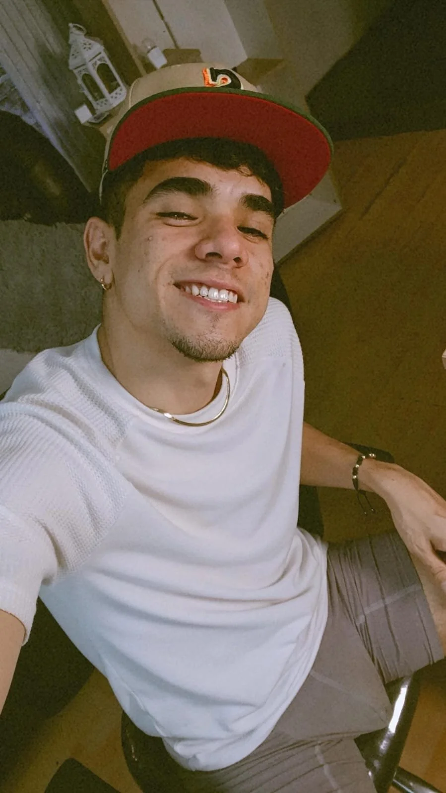 zack_joness18Public Bild