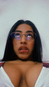 your favorite schoolgirl 📚😈 de Vanessarios01 Foto 4