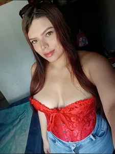 Lola_Starr: Public ( 2 фото)