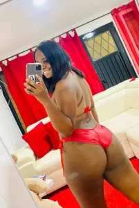 nikole_graham's XXX Nude Photo 2