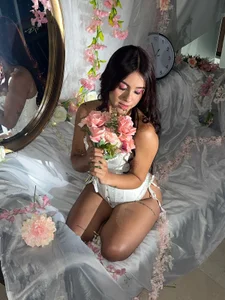 AlanaJones1 🌼 Pic 2