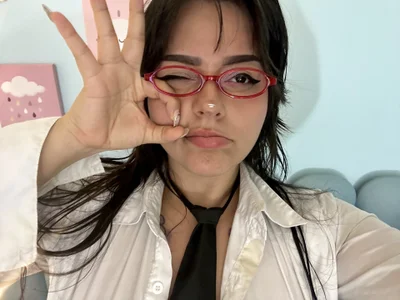 curvy_rousi Just a sexy secretary for you Foto 5