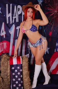 emyli_sw_Red, white & so horny图片 4