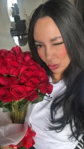 Dakota_diaz_ I’m not a flower… I’m temptation dressed like a rose. Poză