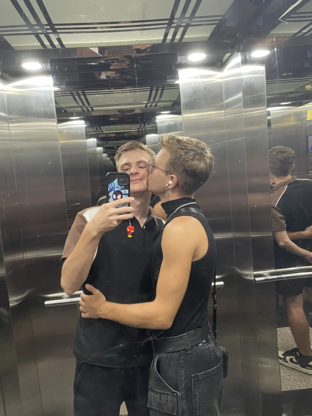 NikiKerryCum Trendaava kuva 4157