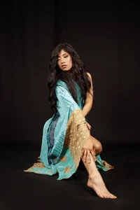 Issa_cooper Public Hình 3