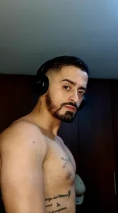 MAXIMUS_MASTER_ "I will break you ... and you will still beg me for more." Bilde