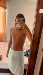 Isaac_Collins_ Hey Pic