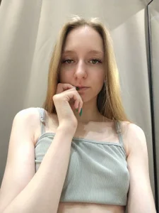 Mia_E1fie Lovely Shy Angel Immagine  8