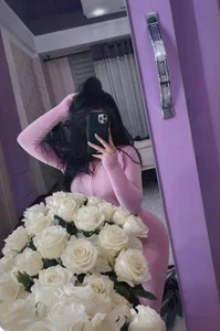 VanessaVale_ Public slika 5
