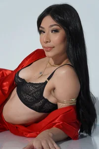 Valery_Paola Sensual Black Bilde 7