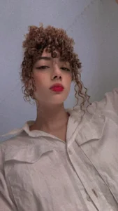 LioraVelvetC You like when I take control.” Εικόνα