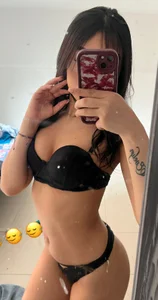 lil_miia Public Pic 3