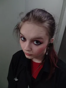 shy_elina01 Public Pic 2