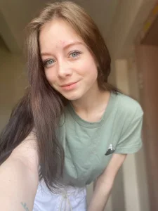 AprilForme little about me Pic 4