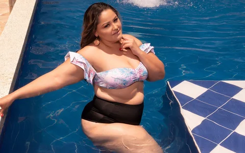 Zdjęcia katte_landerr Do we fuck in the pool?:  3