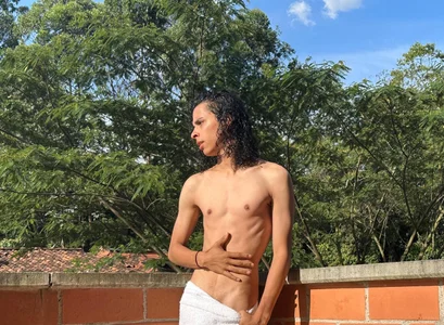 sunny de Dann-Winner  3 photos