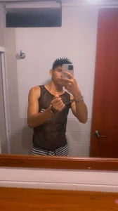 Free me! I'm so hot! 🔥🔥 de KamiSuarez  4 photos