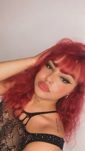 Ashley_Bradley_ Public Poză 4