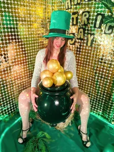 Heidy_Wells happy st patrick's day Pic 6