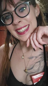 Zdjęcia MistressThrope Lovely teasing you here 😘:  5