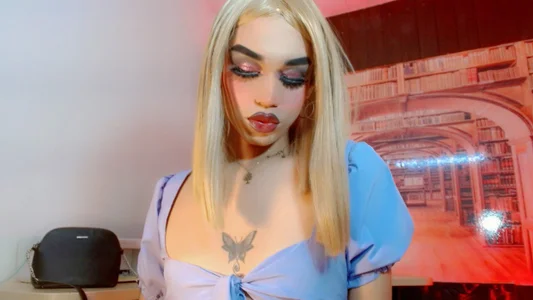 Michell_luxe sexy girl 😍🥵  2 снимк а