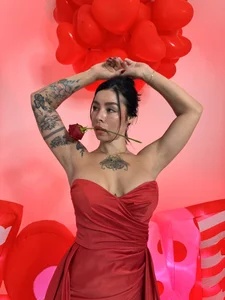 nathassa_grant Happy day love and friendship ❤️  5টি ছবি