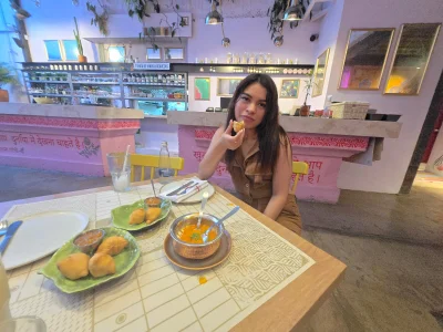 Eating very delicious de Lori_Evanss  2 photos