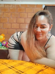 SluttyMilf79 In my black sexy dress. Do you like it? 🔥🍑 Pic 9