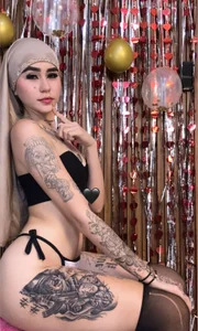 seraphine_arabic Don't look at me like that... or I'll end up doing something you won't be able to forget 😈💜 Pic 3