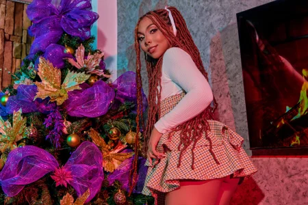 HaileeRoberts 🎄🎄 Immagine  6