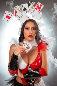 KristenAcosta Queen of hearts Pic