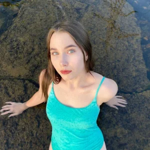 LynetHigh's photo