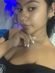 NoiraVale Good morning, babe… I'm live and ready to tease you slowly, with every glance and every word. Come j Fotka 6
