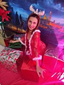 HannaPretthy 🎄I want a warm gift 🎄🎈 Immagine  4