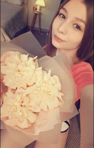 JulieDaniel Thank you very much for the flowers!💐 Immagine  5