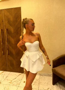 Public od StellaRoberts  4 snímek