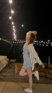 MargaretShyandSkinny Public Billede 5