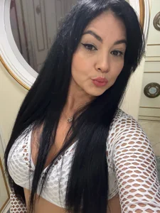 Hot_beauty__It's a nice day Bild