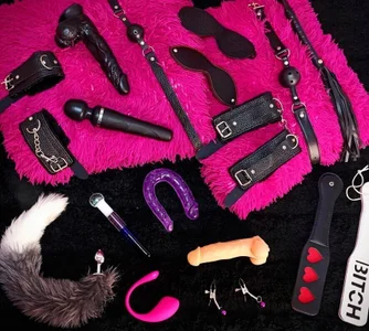 MissAfroditha My toys (for better fun) 😳🤫🤤🥵😈🔥 Foto