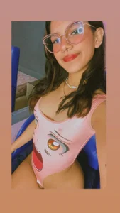 violett_24_ Public Pic