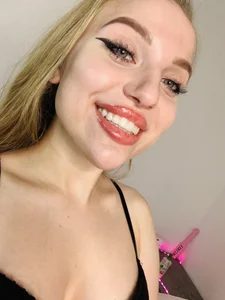 pinkstar_ Public Pic