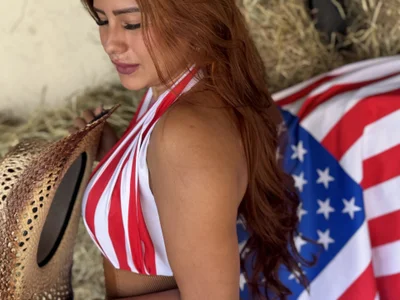 Amber_Martins_ “Let us celebrate your independence with gratitude and pride.”😈💋 Immagine  4