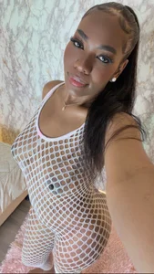 whiitneyfox 🤍 Immagine  2