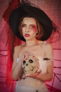 Zdjęcia victoria__gil Succubus Sweetheart 🍷🩸✨: 