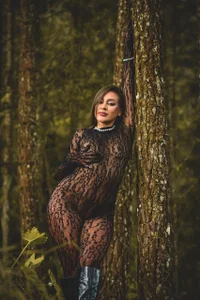 LAURA_VANESAHALLOWEEN 2025🎃👸 Bild 2