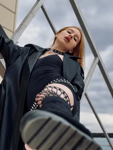 DorothyGilbert1 You met me on the roof Immagine  6