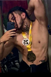 the_beast_master_ hey hey Pic 4